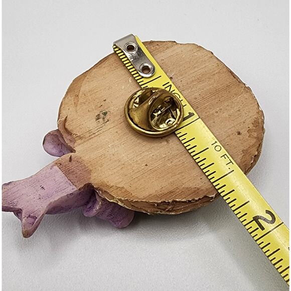 Vintage Resin Easter Bonnet Brooch • Straw Hat, Flowers & Purple Bow - Picture 4 of 5